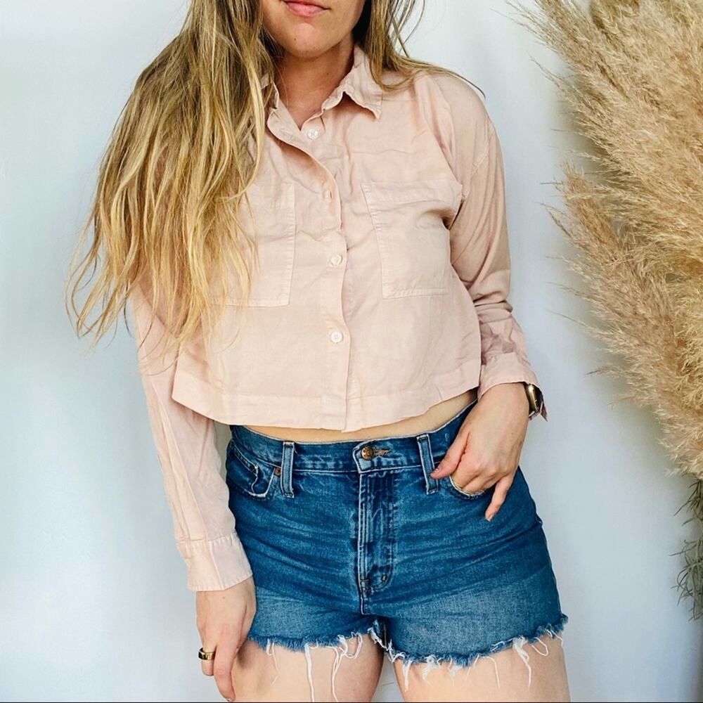 F21 FOREVER 21 Blush Pink Button Down Long Sleeve Prep Crop Top Blouse Shirt M